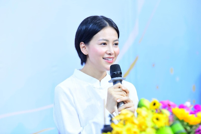 Hoa hậu Phương Khánh lộ diện giản dị, có động thái lạ tránh né truyền thông? - ảnh 6