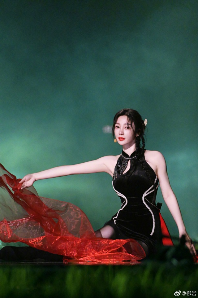 Một chị đẹp Trung Quốc bất ngờ trình diễn bản hit đạt 10 tỷ view Douyin của Tăng Duy Tân ở Đạp gió! - ảnh 5