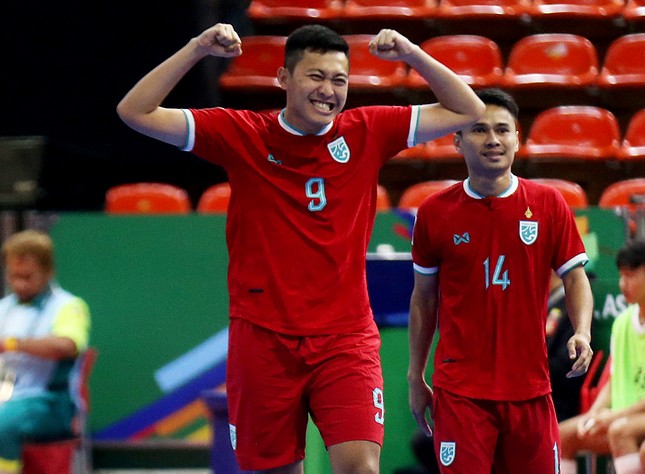 Thái Lan vùi dập Myanmar 5-0, futsal Việt Nam hồi hộp đợi lượt cuối - ảnh 1