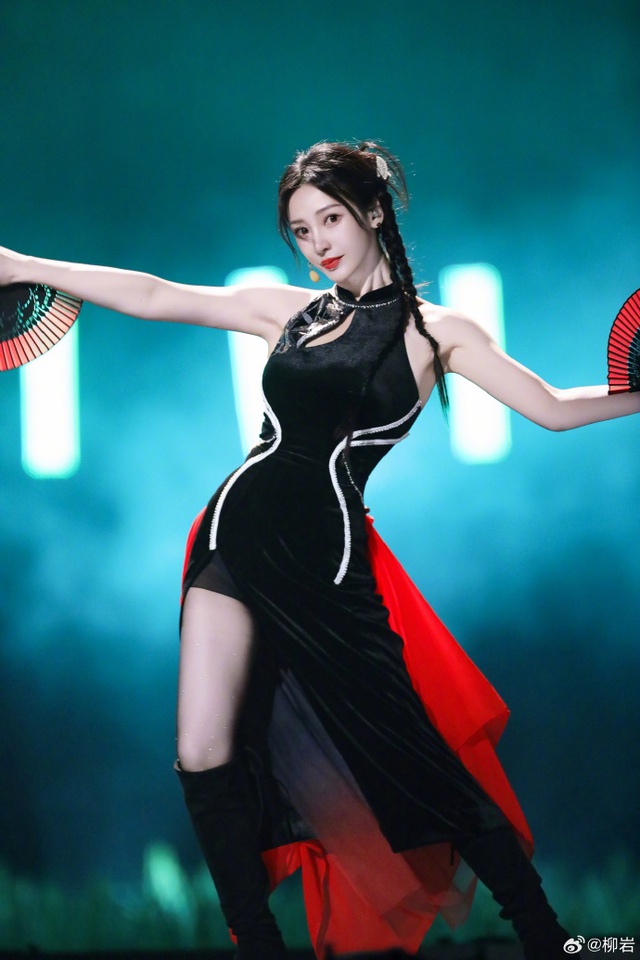 Một chị đẹp Trung Quốc bất ngờ trình diễn bản hit đạt 10 tỷ view Douyin của Tăng Duy Tân ở Đạp gió! - ảnh 3