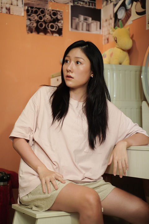 Em gái Trấn Thành lộ diện với nhan sắc lạ lẫm, 1 chi tiết dấy nghi vấn phẫu thuật thẩm mỹ - ảnh 6