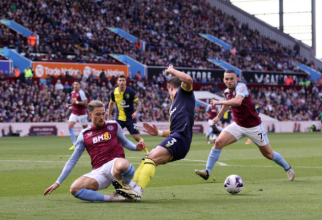 Watkins chói sáng, Aston Villa bỏ xa Tottenham 6 điểm - ảnh 4