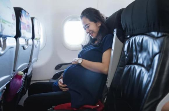 Phụ nữ mang thai nên tránh đi máy bay trong những tháng này! Danh sách các biện pháp phòng ngừa phải có - ảnh 2