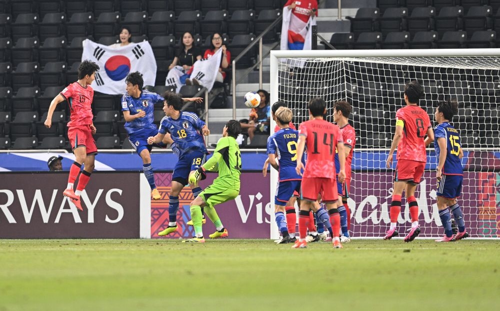 HLV Shin Tae-yong vỡ mộng, U23 Indonesia bị CLB Hà Lan đòi người - ảnh 1