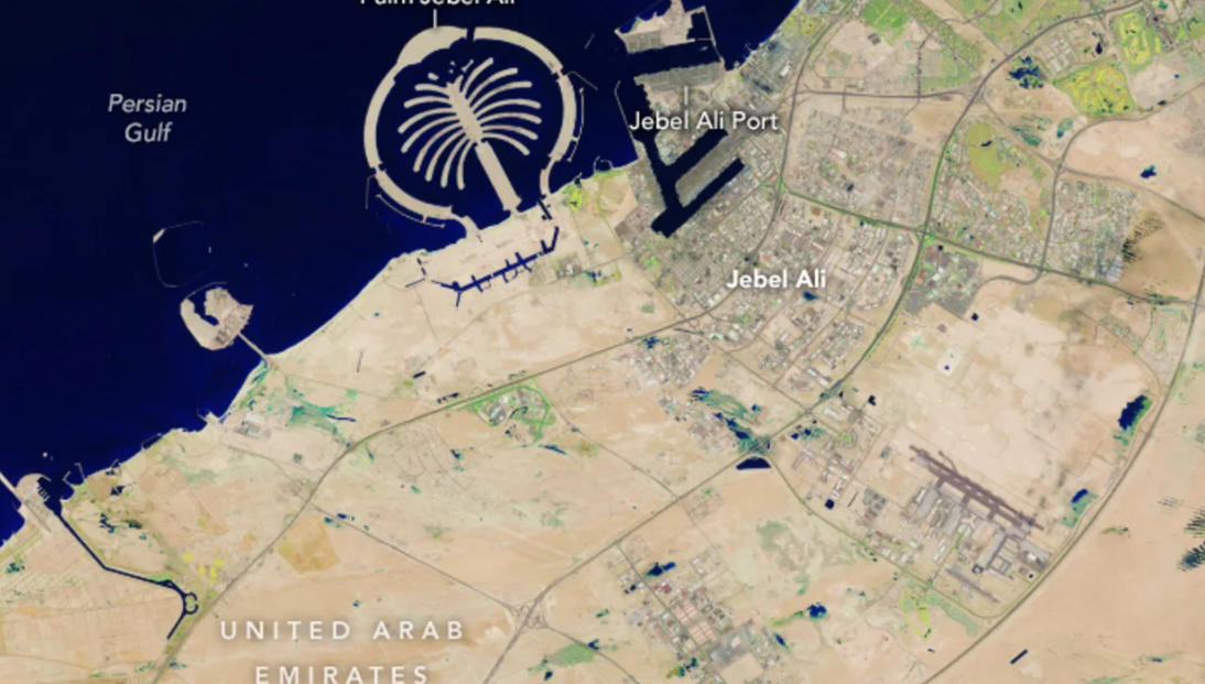 Ảnh vệ tinh Dubai trước và sau trận lụt ''tận thế'' - ảnh 1