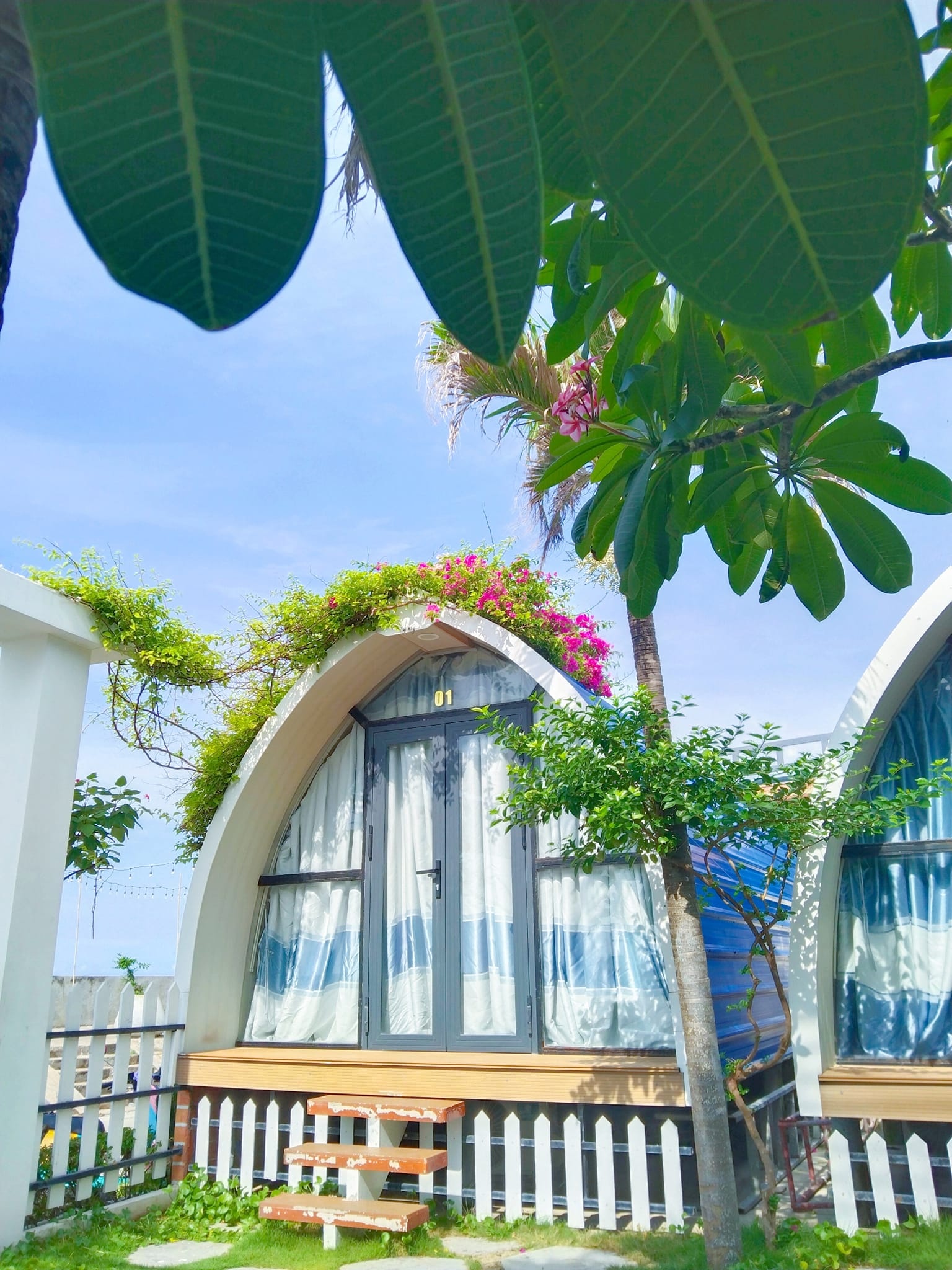 Loạt khách sạn mới toanh, view ''đỉnh'' tại Phú Quý - ảnh 6