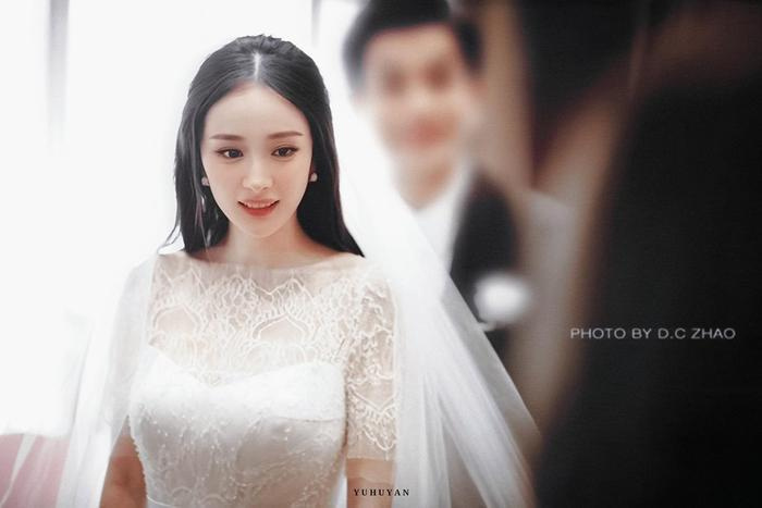 Sau 6 năm ly hôn Lưu Khải Uy, Dương Mịch bất ngờ mặc váy cưới lên xe hoa - ảnh 4