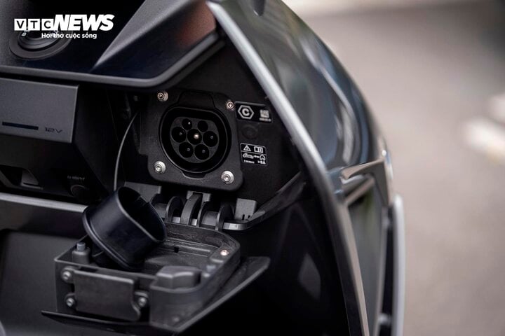Cận cảnh xe máy điện giá hơn nửa tỷ đồng của BMW - ảnh 8