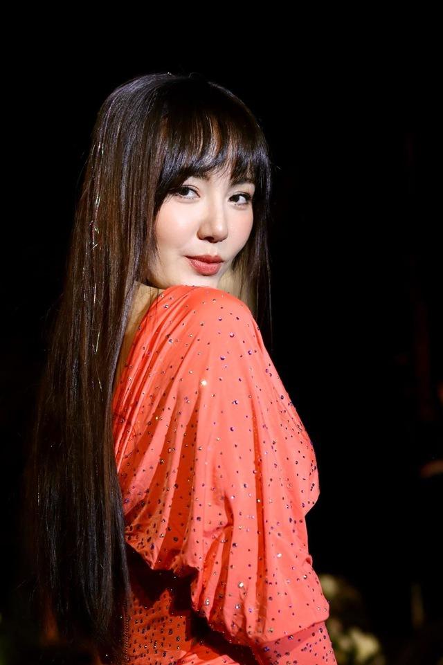 Nữ ca sĩ xứ Thanh nổi tiếng nhờ Sao Mai điểm hẹn 2005: Sắc vóc thăng hạng, vẫn độc thân ở tuổi 40 - ảnh 4