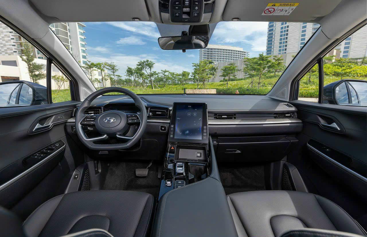 Hyundai Custin giảm giá 85 triệu tại đại lý: Bản ''full option'' còn 914 triệu, rẻ ngang Innova Cross tiêu chuẩn - ảnh 7