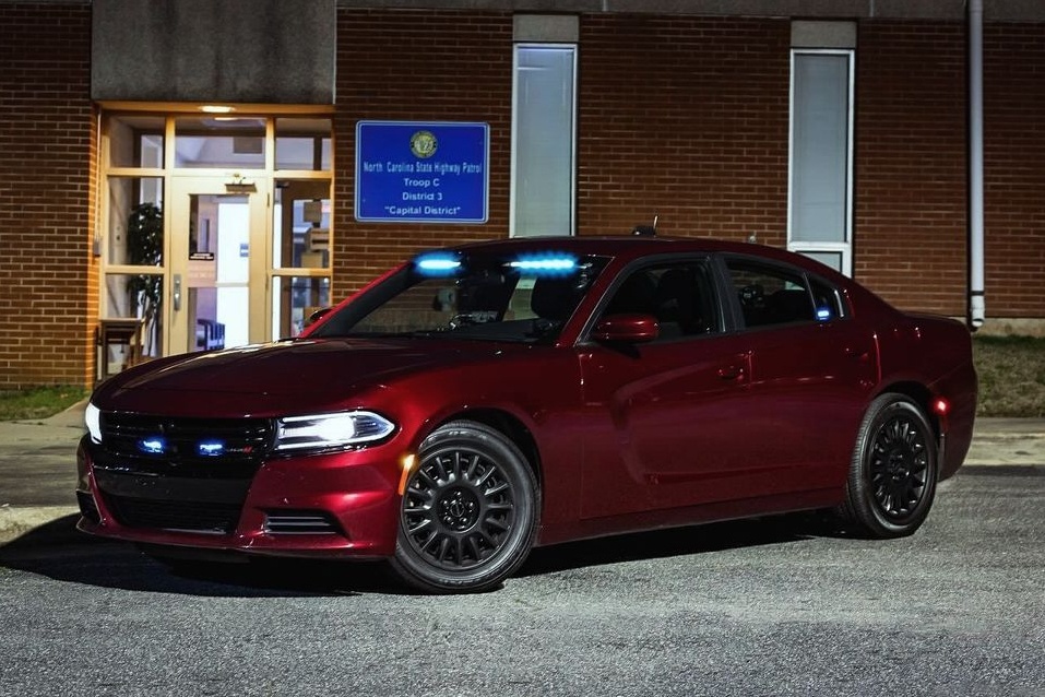 Cảnh sát Mỹ dùng Ford Mustang giá hơn 40.000 USD - ảnh 6
