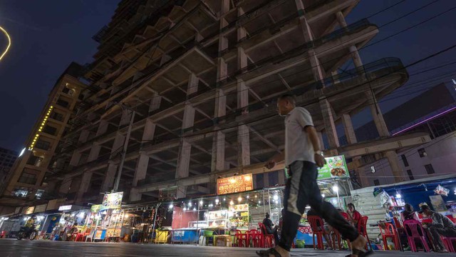 Một thành phố Campuchia từng hút ''''làn sóng tiền'''' Trung Quốc: Người Trung rời đi, để lại 500 ''''tòa nhà ma'''' - ảnh 1