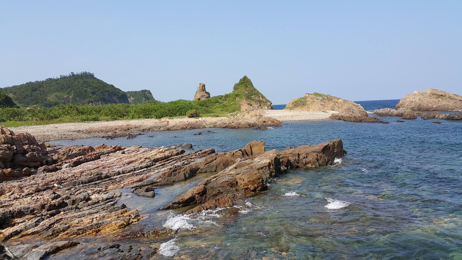 Phát hiện bãi đá hoang sơ ngay vùng biển miền Bắc, là nơi đón bình minh cực đẹp, cách Hà Nội hơn 200km - ảnh 5