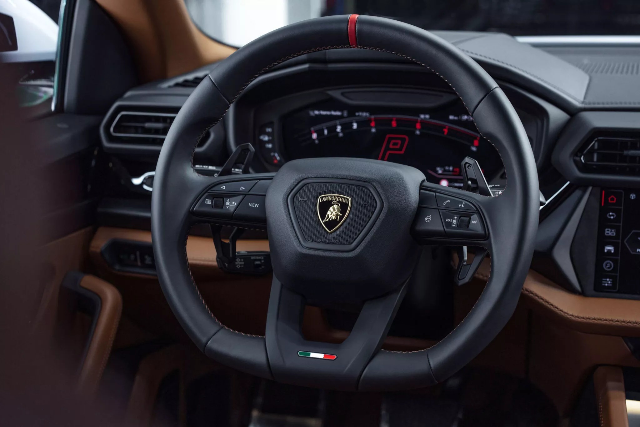 Lamborghini Urus SE ra mắt: Mạnh gần 800 mã lực, cạn xăng vẫn chạy được 55km - ảnh 19