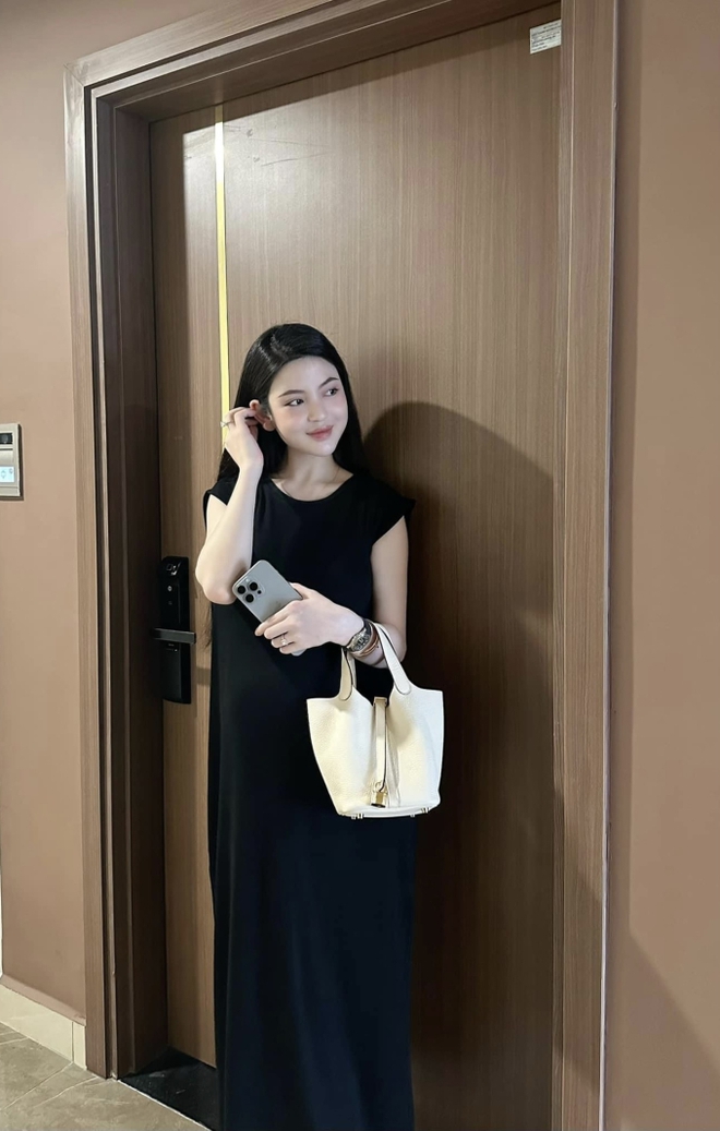 Nhan sắc thay đổi rõ rệt của Chu Thanh Huyền khi mang bầu, diện túi hiệu Quang Hải tặng đi ăn - ảnh 3