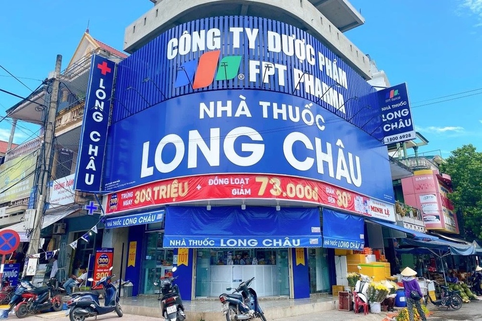 Chủ chuỗi nhà thuốc Long Châu và FPT Shop lãi gấp 30 lần - ảnh 1