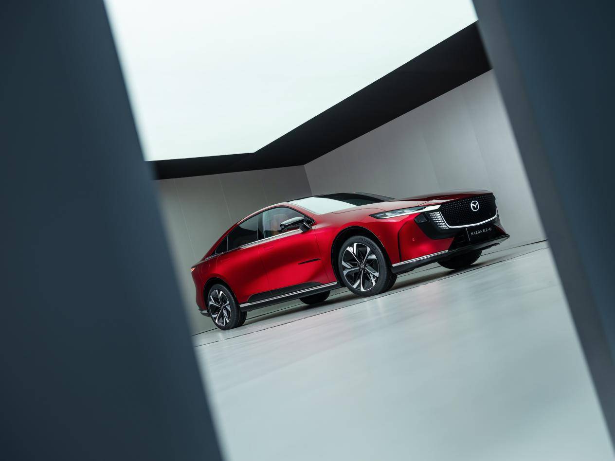Mazda EZ-6 ra mắt: Bản xem trước của Mazda6 đời mới với thiết kế lột xác, cánh gió kiểu Porsche, nội thất khó tìm nút bấm - ảnh 7