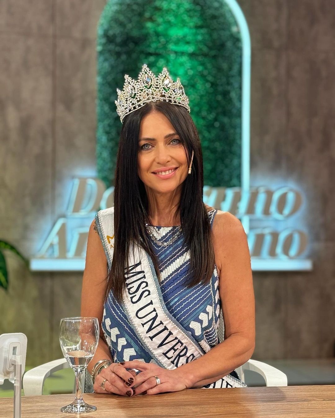 Nhan sắc gây trầm trồ của thí sinh 60 tuổi thi Hoa hậu Argentina - ảnh 3
