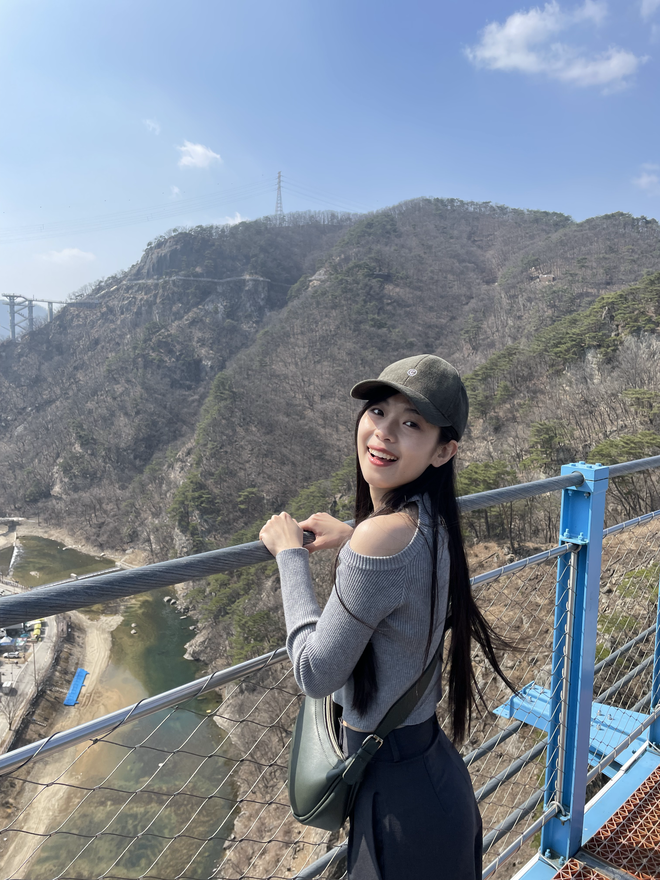 Gặp nữ sinh Việt xinh như hot girl, đang làm IT ở Hàn và biết tới 3 ngoại ngữ - ảnh 1