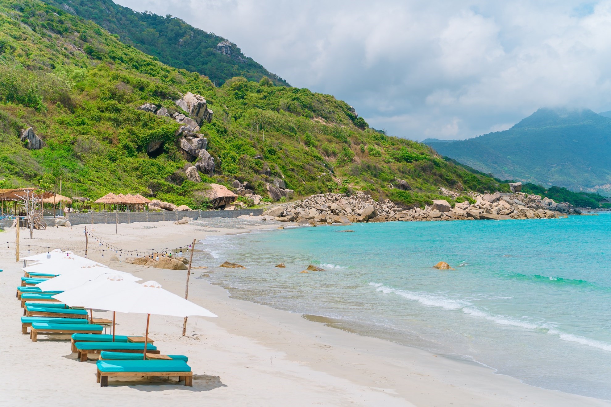 Phát hiện bãi biển ít lên quảng cáo chỉ cách Nha Trang 60km, mệnh danh là “thủ phủ” của loạt resort 5 sao - ảnh 4