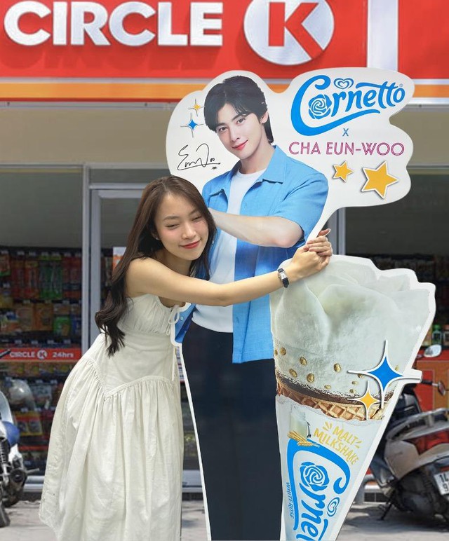Thực hư hot trend “chụp hình cưới” với Cha Eun Woo tại cửa hàng tiện lợi - ảnh 5