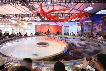 Nồi lẩu âm dương nặng 13 tấn lớn nhất Trung Quốc, được ghi vào kỷ lục Guinness