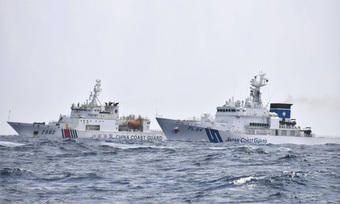Nhật Bản "tố" tàu hải quân Trung Quốc đi vào lãnh hải
