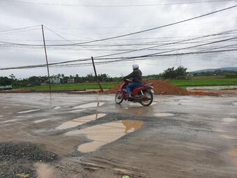 Đà Nẵng: Con đường trăm tỷ chậm tiến độ vì vướng giải phóng mặt bằng