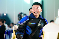 Ngoài Chủ tịch, Phó Tổng giám đốc ngân hàng ACB diện trang phục cosplay khiến nhiều người ngỡ ngàng