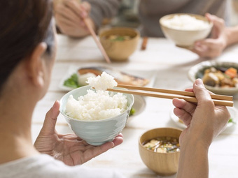 4 cách ăn cơm người Nhật áp dụng từ lâu để phòng bệnh tiểu đường: Kiểm soát đường huyết, giảm mỡ máu hiệu quả
