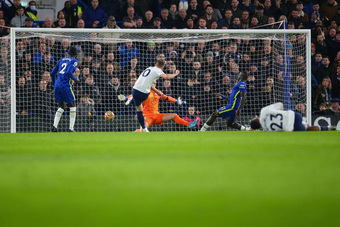 Chelsea vượt khủng hoảng hạ "đo ván" Tottenham