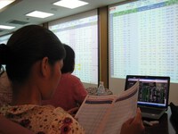 Chứng khoán ngày 25/1: Cổ phiếu lớn bứt phá, VN-Index tăng gần 40 điểm
