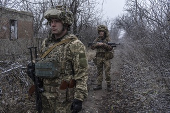 Ukraine đưa quân tới vùng hiểm yếu đề phòng Nga đánh úp thủ đô Kiev