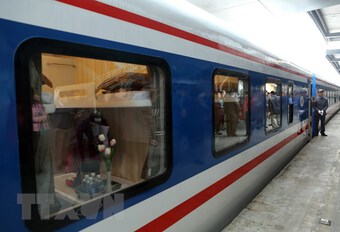 Ngành đường sắt tổ chức nhiều đoàn tàu phục vụ du lịch Quảng Bình