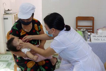 Việt Nam cần đưa điều trị trẻ em suy dinh dưỡng cấp tính vào luật