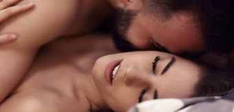 6 điểm nhạy cảm cứ “chạm là lên”, phụ nữ biết được sẽ khiến chồng thích mê
