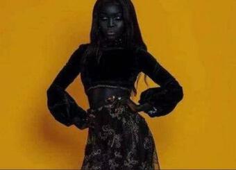 Cô gái châu Phi được mệnh danh là ''Nữ thần đen nhất thế giới''! Ngắm nhìn vẻ ngoài phồn thực, cư dân mạng bày tỏ cảm xúc nữ thần