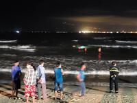 Đà Nẵng: Đi tắm biển, 4 học sinh thoát chết, 1 em bị mất tích