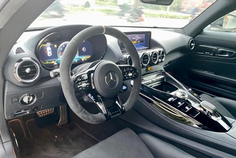 Ông Đặng Lê Nguyên Vũ sở hữu Mercedes-AMG GT R Pro