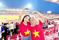Dàn sao Việt rủ nhau đến sân Mỹ Đình cổ vũ đội tuyển U23 Việt Nam