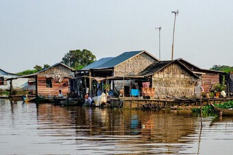 Thế giới thanh khiết trên những ngôi làng nổi ở Campuchia