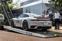 Cận cảnh Porsche 911 Turbo S thế hệ mới với màu sơn độc tại TP.HCM