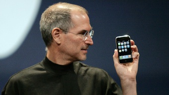 Nhìn lại chiếc iPhone đầu tiên