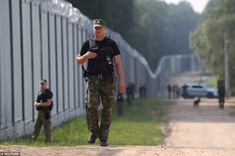 Quốc gia NATO xây tường thép dài hơn 186km dọc biên giới với nước đồng minh Nga