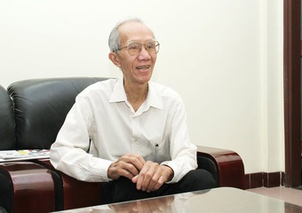 Phó Giáo sư Trần Đăng Sinh: Từ người lính đến người thầy mê Triết học
