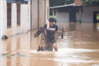 Lũ lụt gây thiệt hại lớn tại nhiều tỉnh của Lào