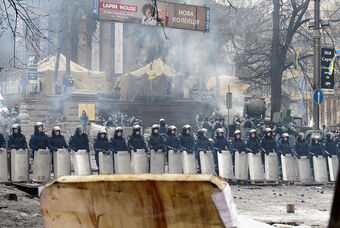 Cuộc khủng hoảng "bùng nổ" ở Kiev khi Tổng thống Ukraine không muốn xích gần EU