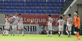 Sân Hòa Xuân: SHB Đà Nẵng bại trận, thủ môn bị chấn thương nặng