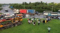 Hà Nội: Xe tải cẩu gây tai nạn liên hoàn làm 2 người thương vong