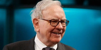 Warren Buffett tiếp tục đổ tiền vào cổ phiếu dầu khí và Apple